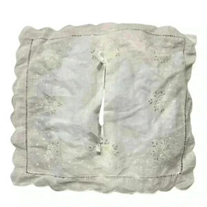 Vintage Lace and embroidered fabric tissue box cover 11” x 13”